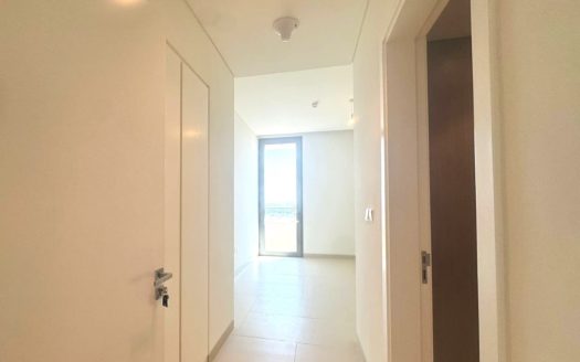 Corner Unit with Dip Pool | Ready to Move Direct