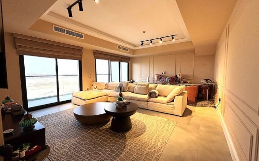 Freehold | Near White Sandy Beach | Prime Location | Golfers and Beach Lovers Area