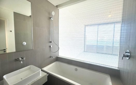 Corner Unit with Dip Pool | Ready to Move Direct