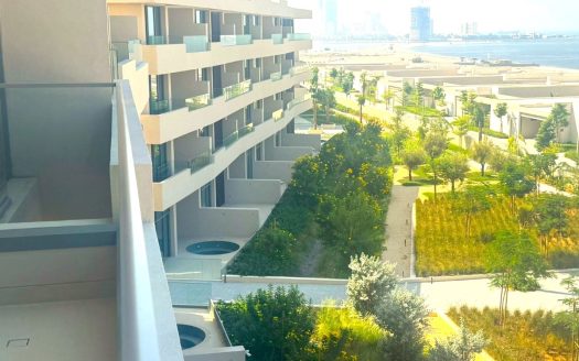 Corner Unit with Dip Pool | Ready to Move Direct