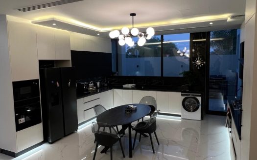 Luxury 3 BR Townhouse for rent in Golf Community