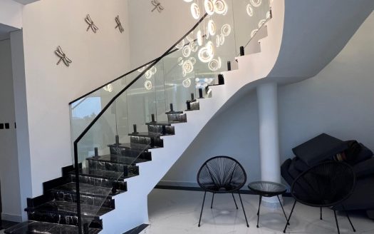 Luxury 3 BR Townhouse for rent in Golf Community