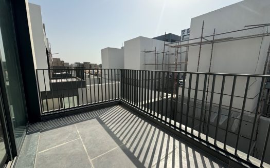Brand New Luxury 6 BHK Villa in Al Zorah City