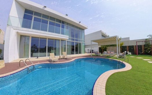 Modern Luxury Golf Front Villa in Al Zorah City