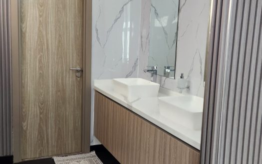 Luxury 5 BR Waterfront Villa in Ajmal Makan