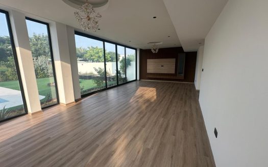 Corner Villa | Golf Community | Luxury life Style
