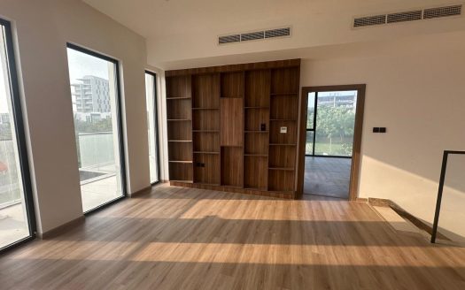 Corner Villa | Golf Community | Luxury life Style