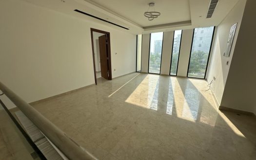 Golf Community | Close to Golf Course | Free Hold