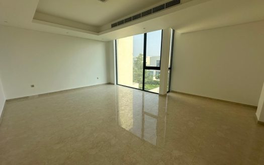 Golf Community | Close to Golf Course | Free Hold