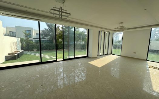 Golf Community | Close to Golf Course | Free Hold