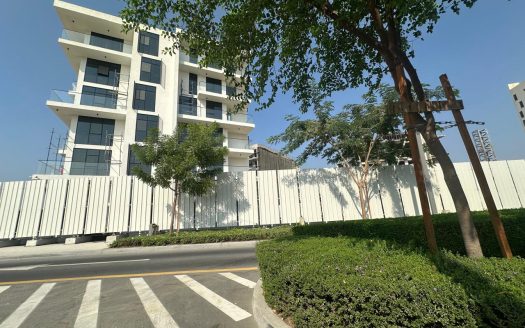 Luxury Living | Natural Light | Golf View