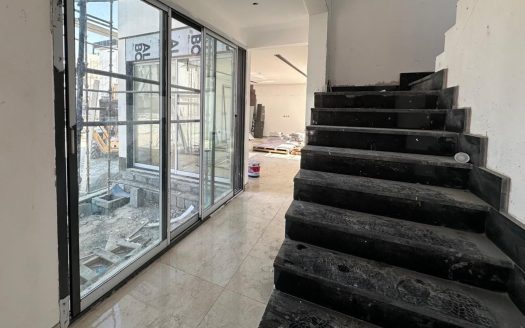 4BR Corner Villa | Free Hold | Gated Community