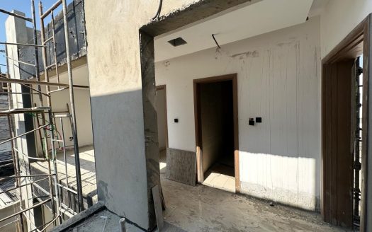 4BR Corner Villa | Free Hold | Gated Community