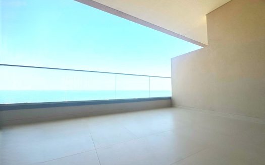 Corner Unit with Dip Pool | Ready to Move Direct