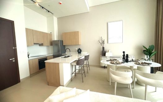 Corner Unit with Privet Dip Pool | Emerald Oasis