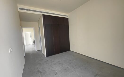 Luxury 3-BR Corner Townhouse in Al Zorah