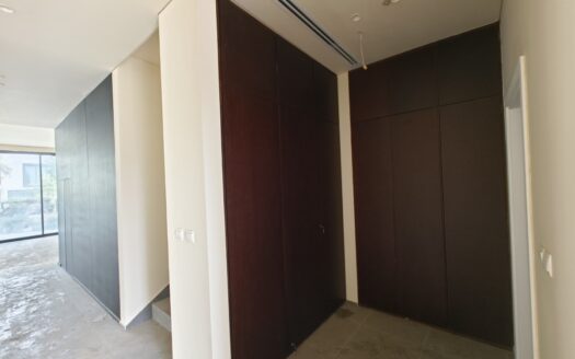 Luxury 3-BR Corner Townhouse in Al Zorah