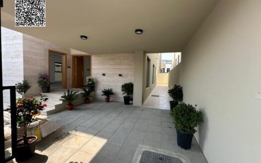 Distinctive Villa | Free Hold | Prime Location