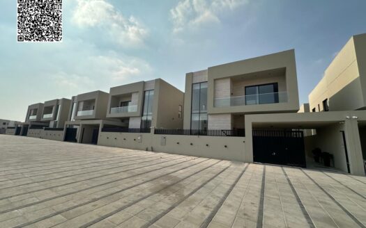 Distinctive Villa | Free Hold | Prime Location