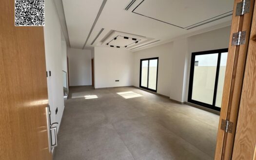 Distinctive Villa | Free Hold | Prime Location