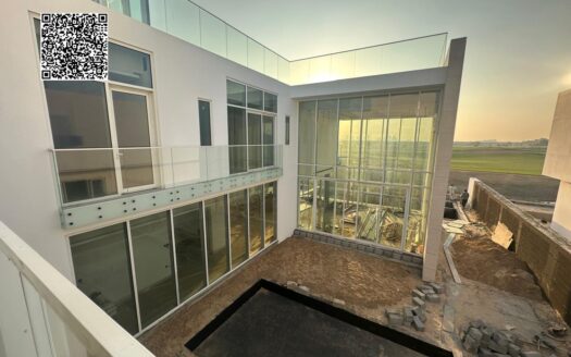 Luxury Life Style Near The Golf Cross