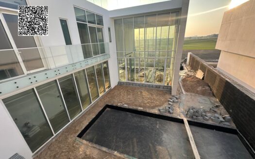 Luxury Life Style Near The Golf Cross