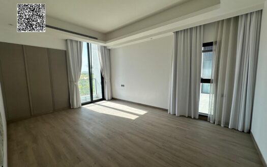 Charming Nature | First Row | Reay To Move | Free Hold