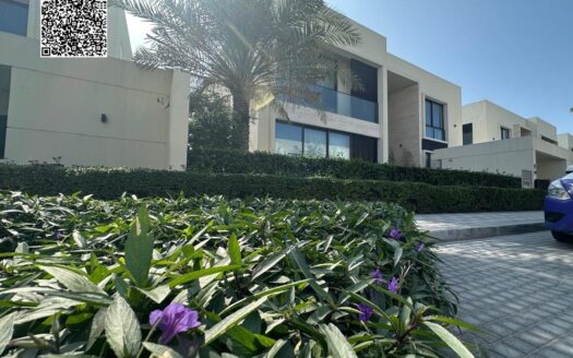 Charming Nature | First Row | Reay To Move | Free Hold