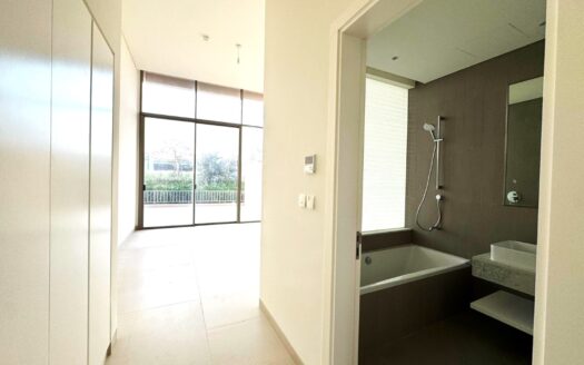 Peaceful Living in Green Island – No Extra Fees – Privet Access to White Sandy Beach
