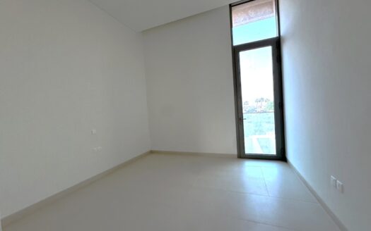 Peaceful Living in Green Island – No Extra Fees – Privet Access to White Sandy Beach
