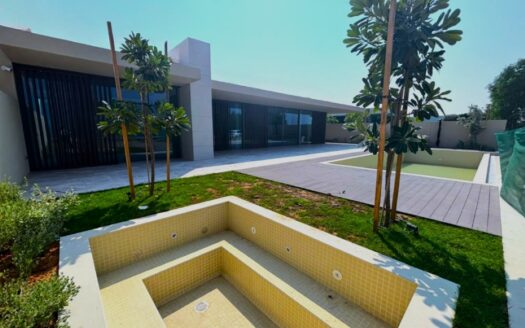Front Row Beachfront Mansion for Sale | Al Zorah