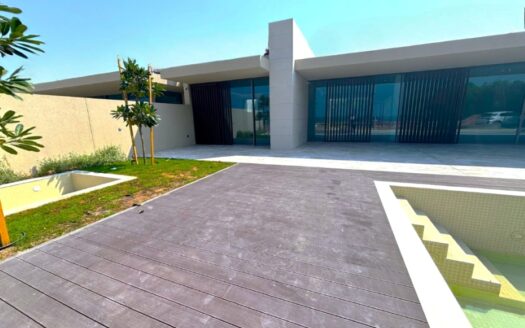 Front Row Beachfront Mansion for Sale | Al Zorah