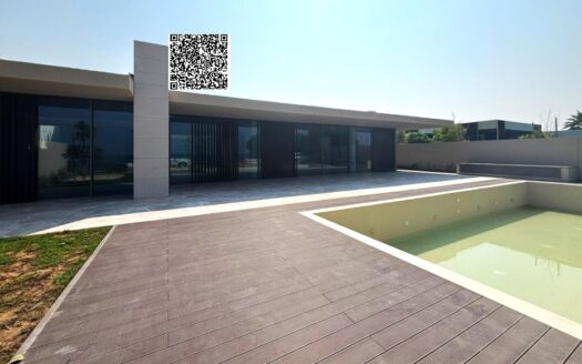Front Row Beachfront Mansion for Sale | Al Zorah