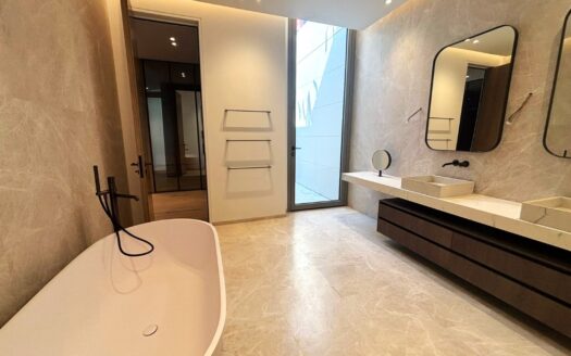 Front Row Beachfront Mansion for Sale | Al Zorah